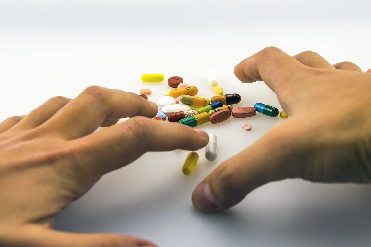 Jak kontrolować nadmiar sebum? Sekrety skutecznej pielęgnacji i makijażu