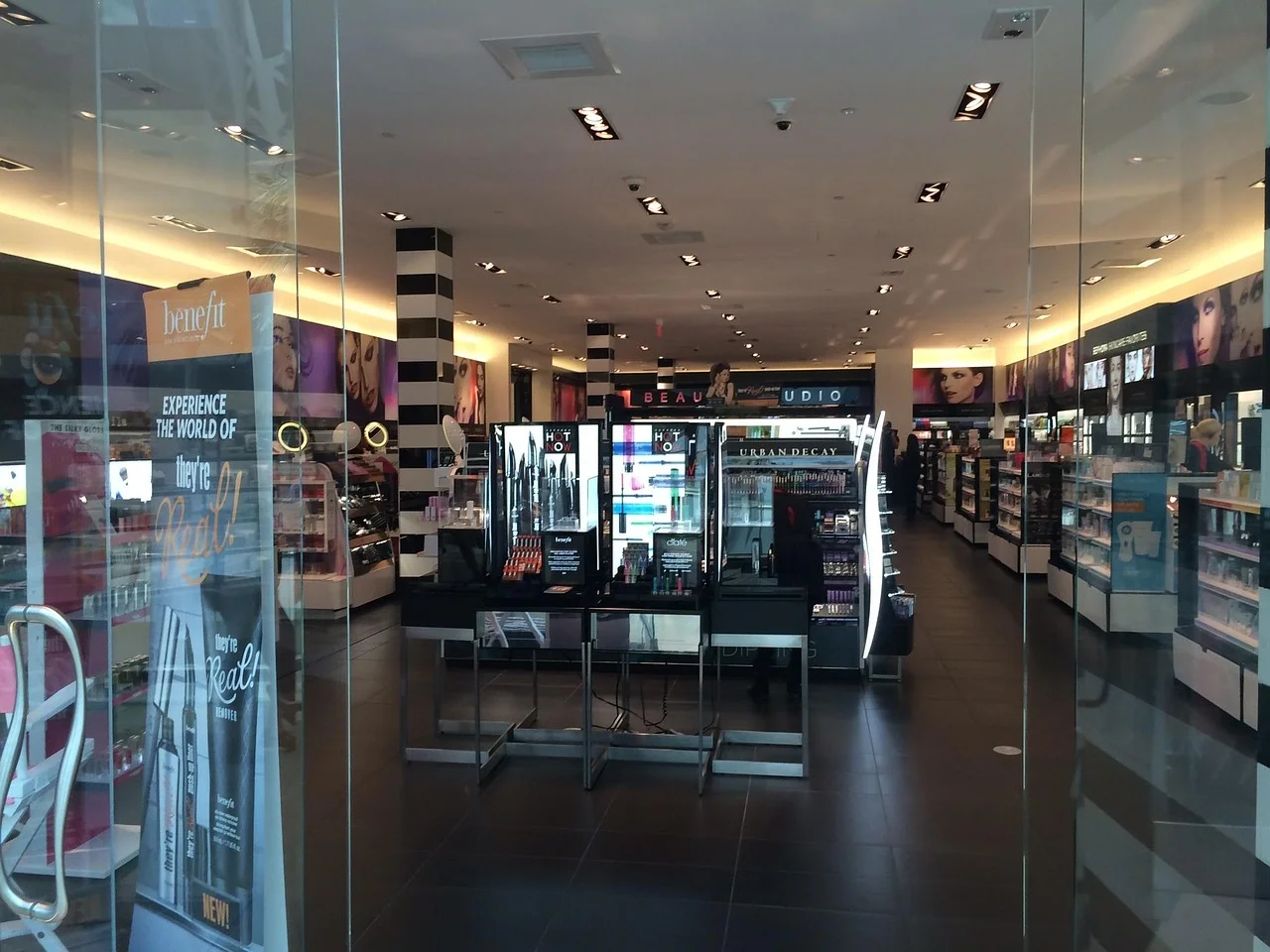 Discover the Best Cosmetics Online: Your Ultimate Makeup Destination